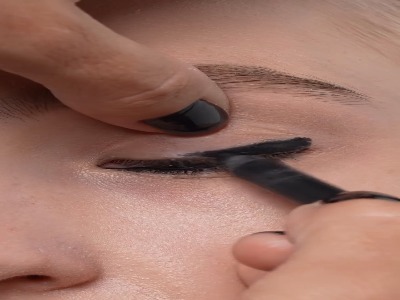 آموزش خط چشم