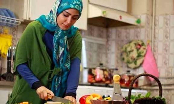 وظیفه زن خانه دار چیست؟