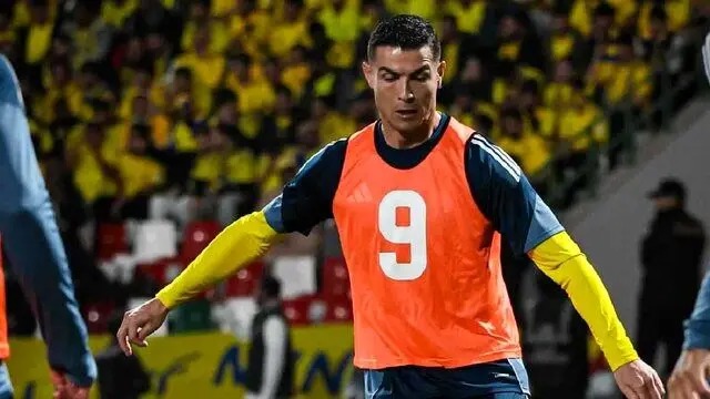 واکنش رونالدو به پاره شدن نوار ۱۰ پیروزی پیاپی النصر