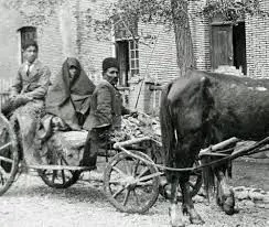 سفر در زمان؛ زن اروپایی با ژست «قلیان‌کشی» در تهران دوران قاجار