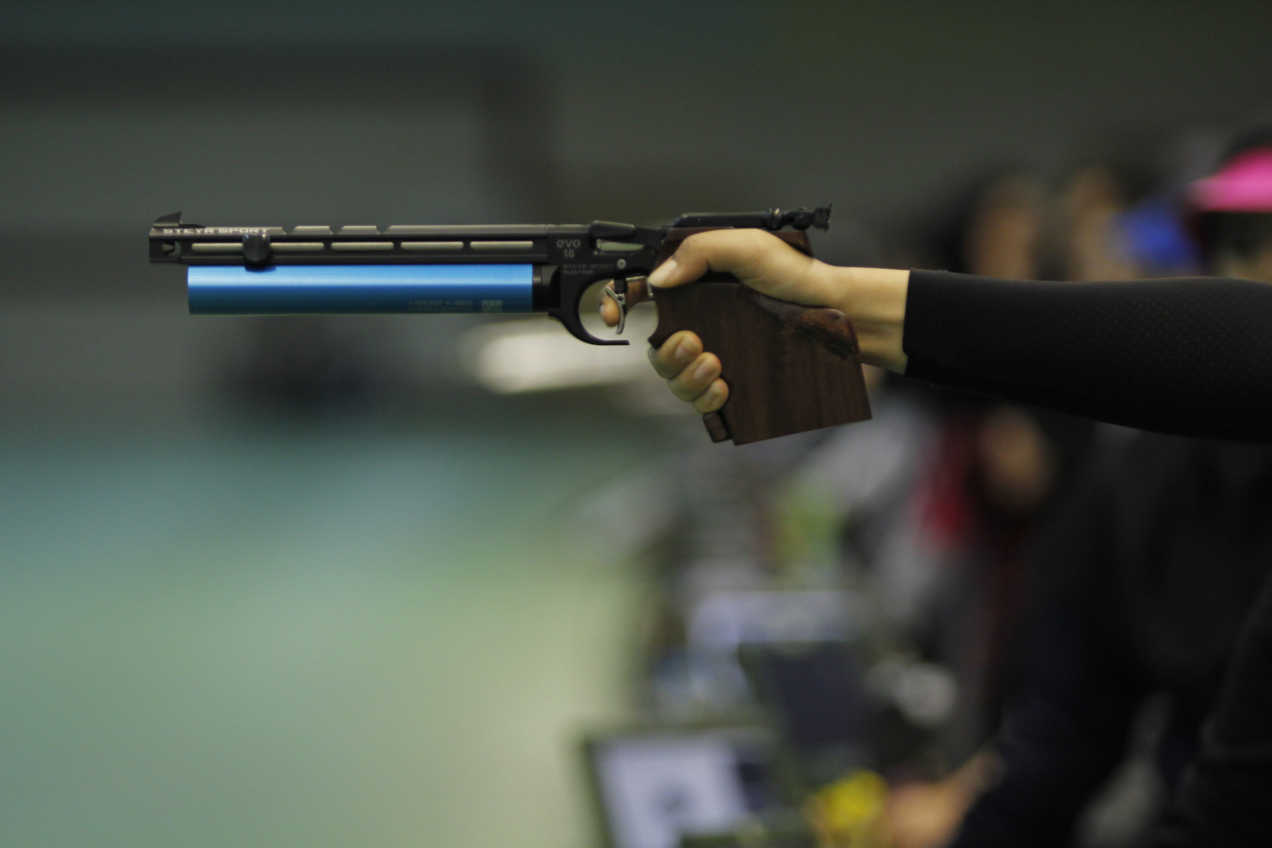 قهرمانی واره فولاد کاوه جنوب کیش در لیگ تپانچه بانوان