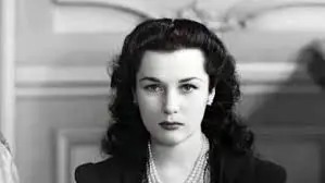 سفر در زمان؛ «فوزیه فواد» در ۸۳ سالگی؛ سال ۱۳۸۳