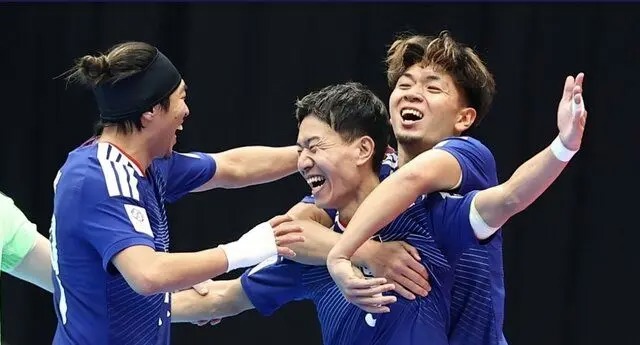 ژاپن به مرحله حذفی جام ملت‌های آسیا صعود کرد