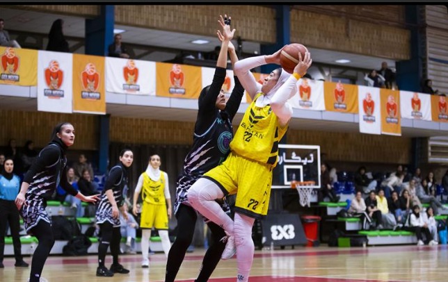 برد ستاد ملی گاز، آکادمی سحر و استقلال در هفدهم لیگ بسکتبال بانوان