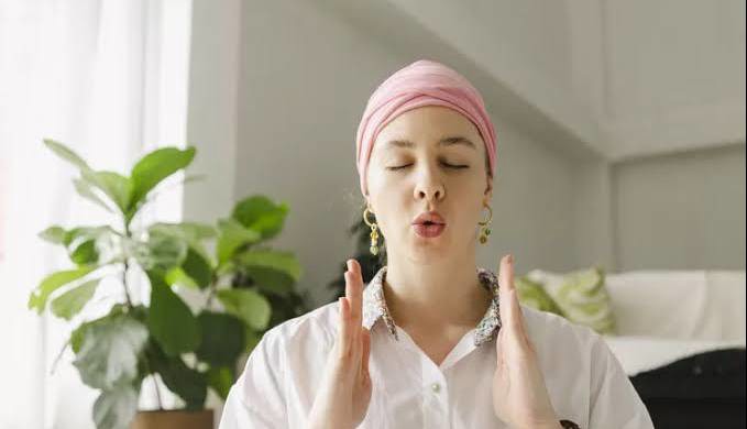 دوری از افکار استرس زا با کمک تنفس جعبه‌ای