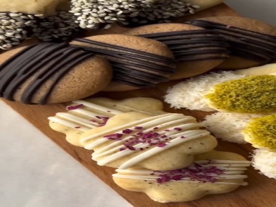 یک خمیر و چند شیرینی خوشمزه