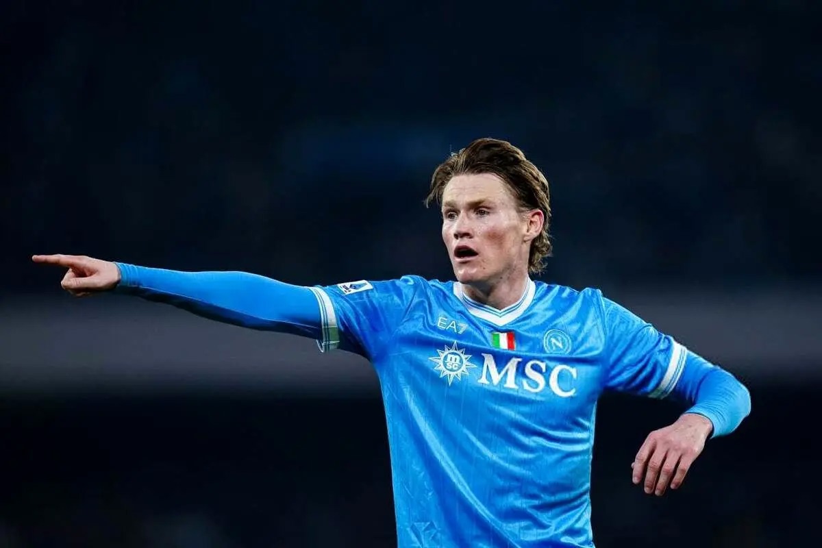 باشگاه ناپولی در آستانه تمدید قرارداد با ستاره جوان