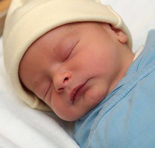 پیام عجیب یک مادر که برای از بین بردن زردی نوزادش به او سوپ جعفری داد!