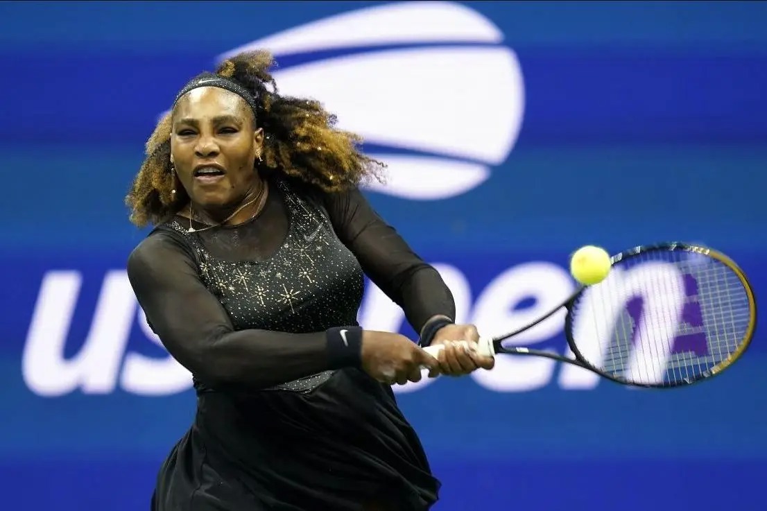 اسطوره زن تنیس در مرکز جنجال یک آگهی