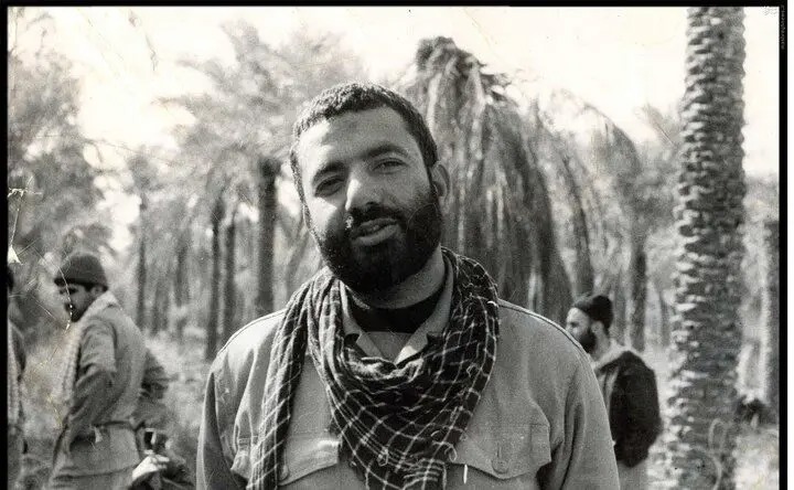 من به ترور شاه در کاخ مرمر هم فکر کردم/ مطالعه آثار عشقی مرا به سیاست مبتلا کرد