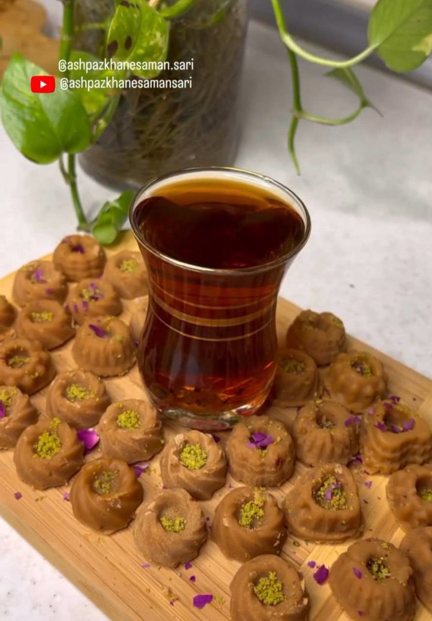 شیرنبات کنار چای میچسبه