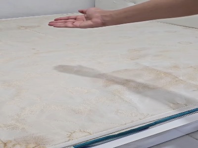 تشک خوشخواب رو اینطوری لکه گیری و ضدعفونی کن