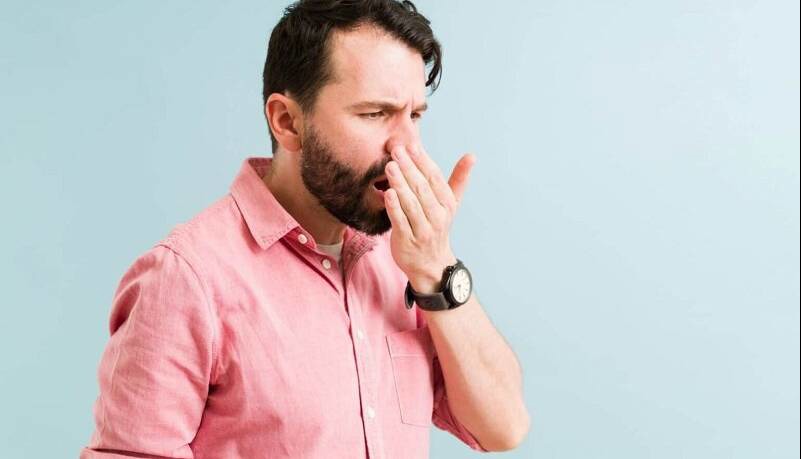 بوی بد دهان تنها با مسواک زدن از بین نمی‌رود