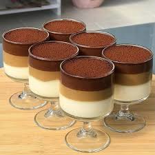 یک دسر جذاب و قدیمی، که همه تقریبا دوستش دارن