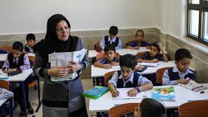 کمبود ۱۳۰ هزار معلم در کشور