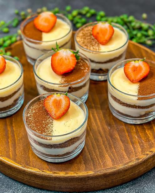 دسر بیسکوئیتی عین قند میمونه