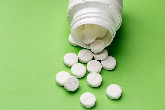 تبلیغ دارو در مراکز درمانی، ممنوع