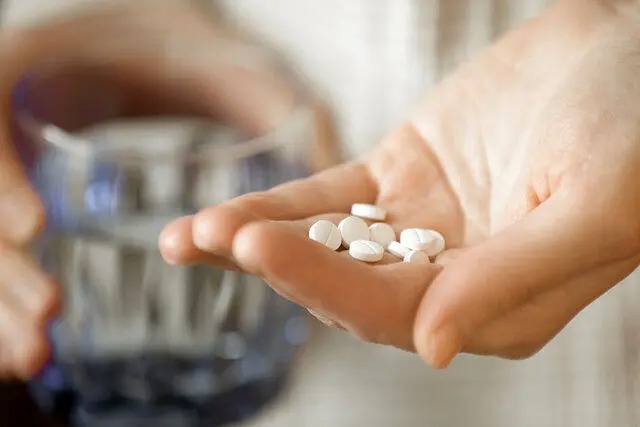 تداخل دارویی مسکن های پرمصرف با داروهای فشارخون