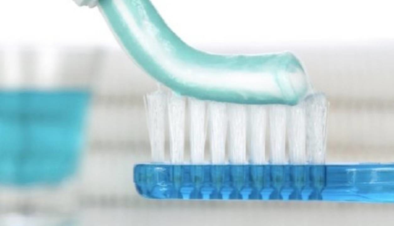 مسواک زدن بعد از هر وعده غذایی: مزایا و خطرات