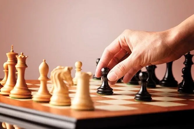 شوک بزرگ؛ فیروزجا با پای مصدوم کارلسن را شکست داد