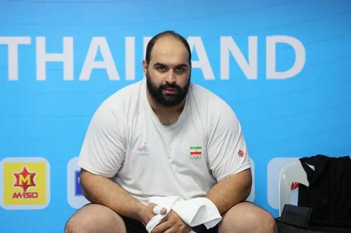 آریا بانو