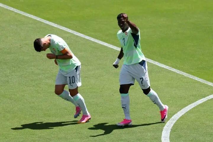 آریا بانو
