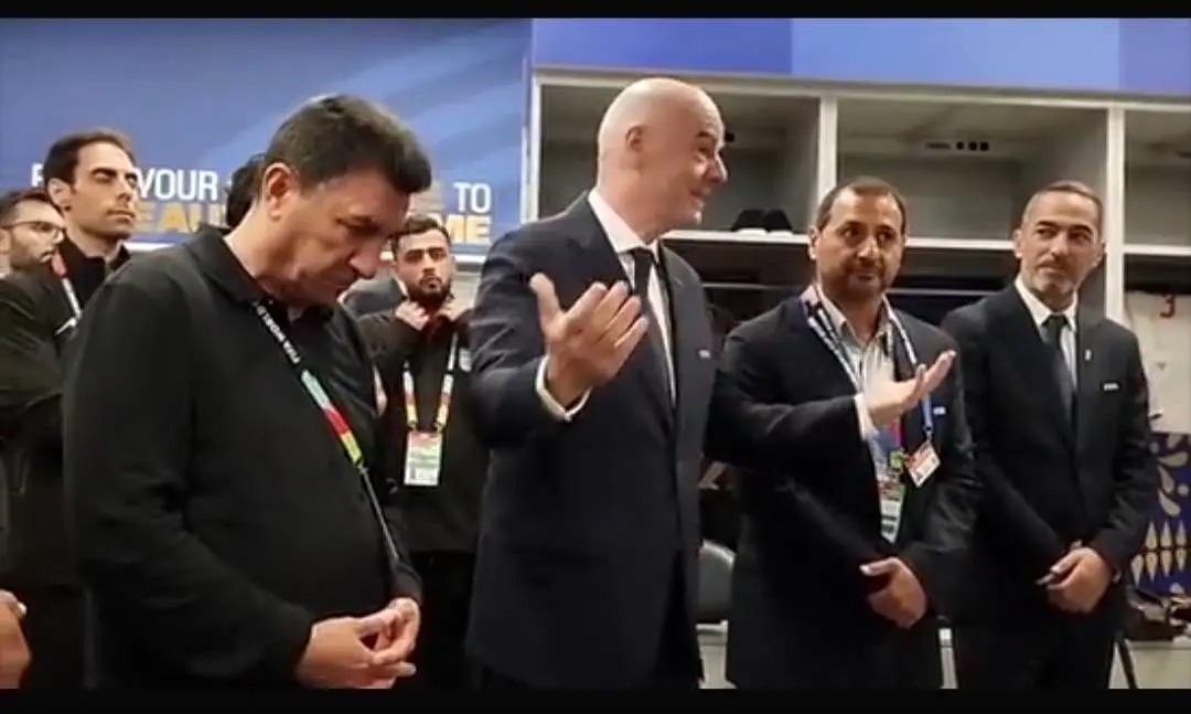 حضور اینفانتینو رئیس فیفا در رختکن ایران و تمجید از عملکرد بازیکنان/در دو بازی آینده افتخار کل دنیا خواهید بود