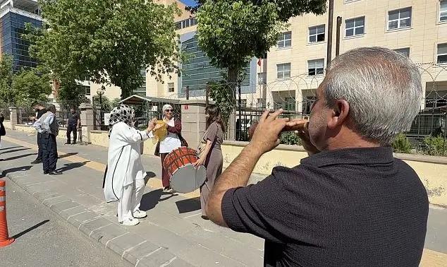 آریا بانو