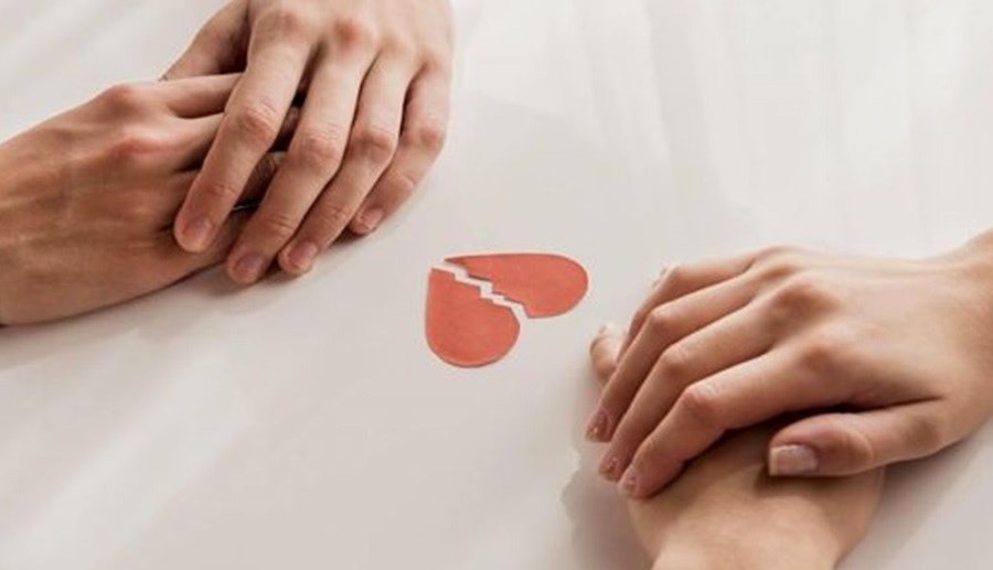 جدایی برای مردان دردناک تر است یا زنان؟