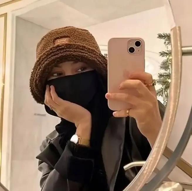 آریا بانو