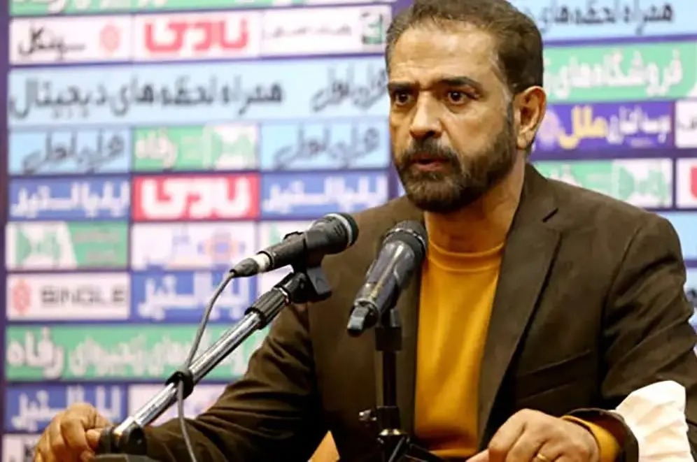 حضور فیروز کریمی در شبکه ماهواره ای فارسی زبان دردسرساز شد/ عکس