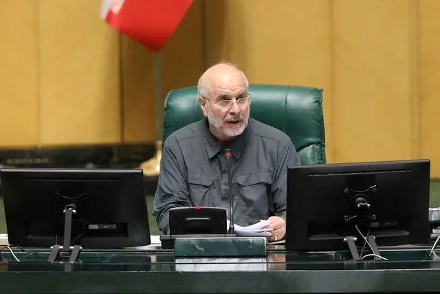 قالیباف: ایرانی میراث پرافتخار خود را به آسانی واگذار نمی‌کند