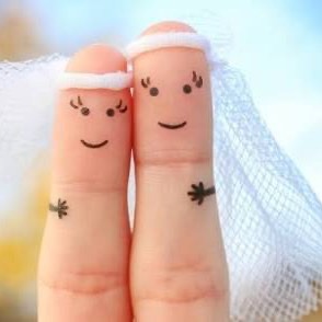از ترس کم‌رنگ شدن علاقه در عقد مانده‌ایم!