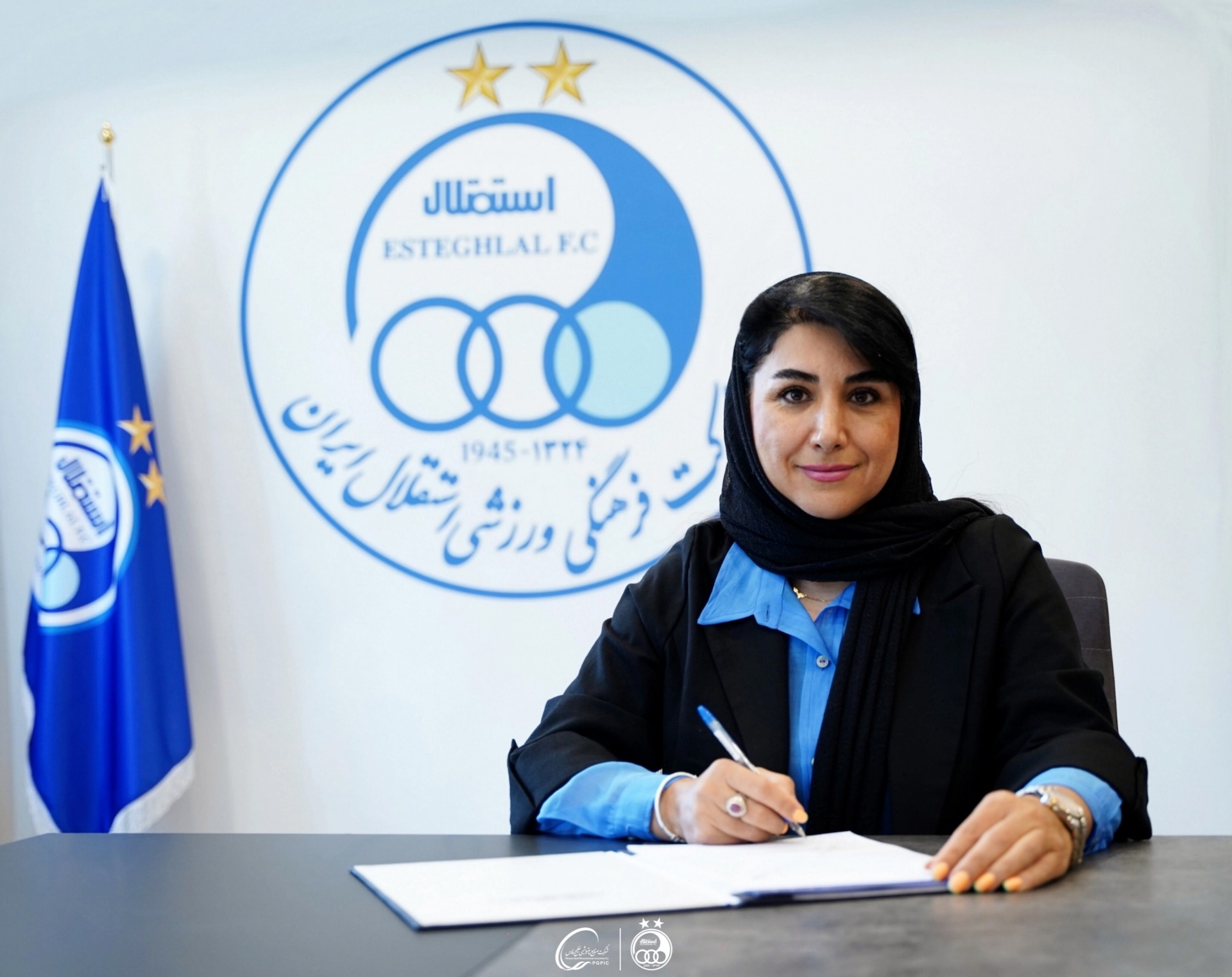 ایراندوست سرمربی تیم فوتبال بانوان استقلال شد