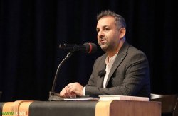 پاسخگویی تلفنی مدیر منابع انسانی سازمان منطقه آزاد کیش به پرسش‌های داوطلبان آزمون استخدامی