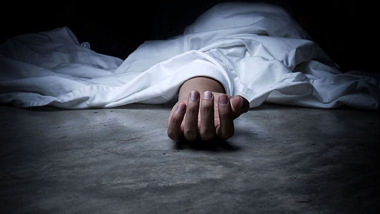زن جوان مقابل چشمان وحشت‌‎زده دخترش کشته شد