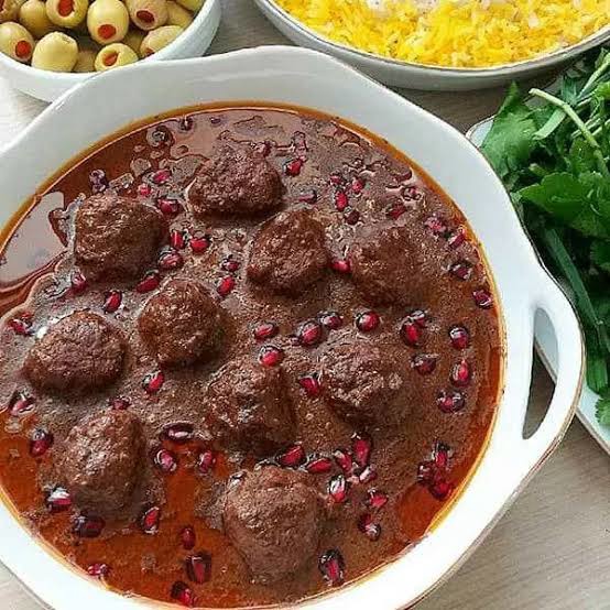 فسنجان با گوشت قلقلی حرف نداره!
