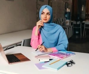 همه زندگی خانمم شده کار!