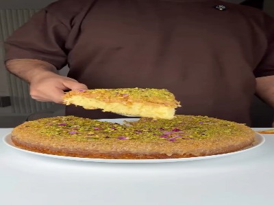 کیک شعریه کافی شاپی