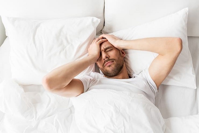 چرا بعد از چرت زدن سردرد می‌گیریم؟