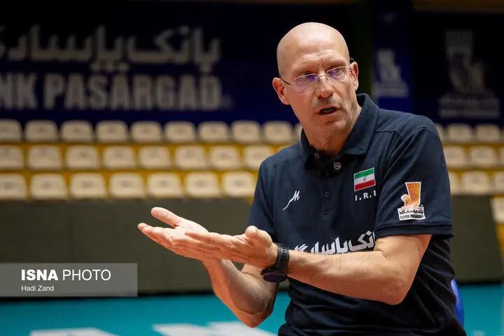 آریا بانو