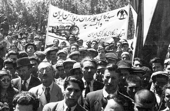 گزارش مامور ساواک از جلسه حزبی چپ‌ها | بساط  مشروب‌خوری در جشن تولد استالین |‌ عکس