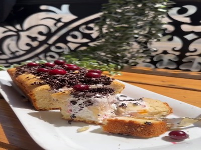 کیک بستنی بازاری رو با سبک خونگی درست کن