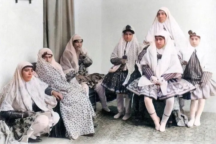 مد لباس و آرایش زنان قاجاری چه بود؟