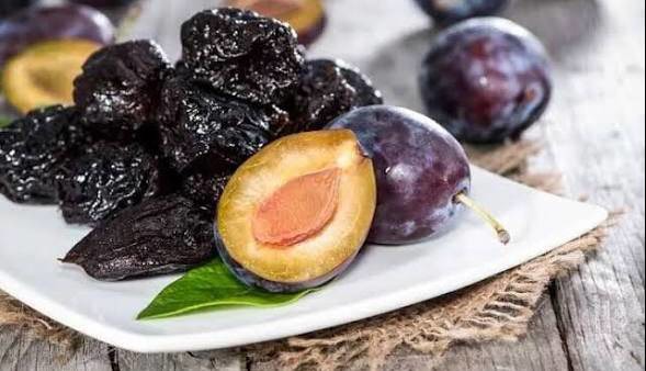 بهترین زمان خوردن آلو خشک برای بهبود گوارش