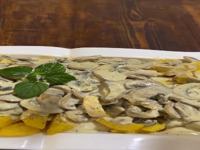سیب‌زمینی تنوری با سس قارچ