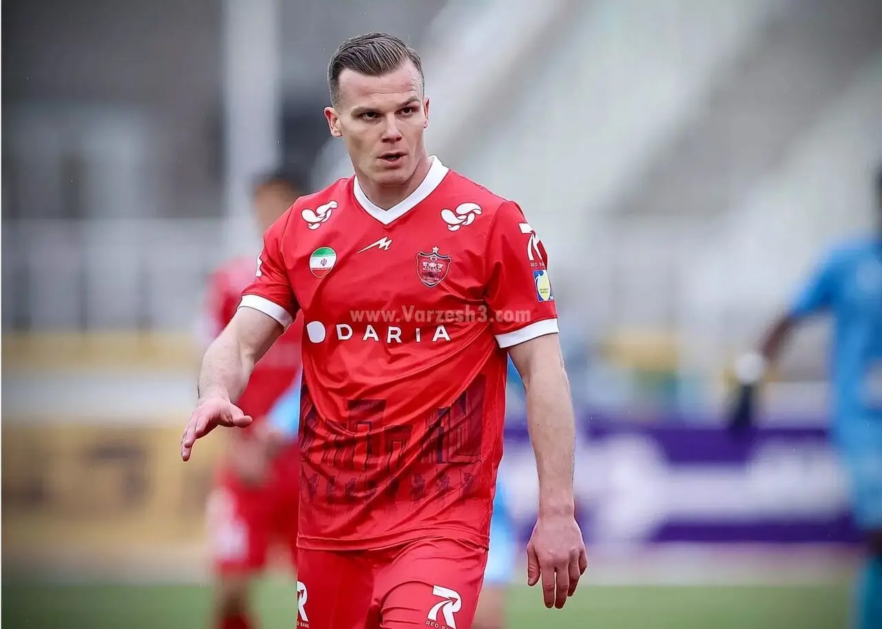 بازگشت مدافع پرسپولیس به ایران