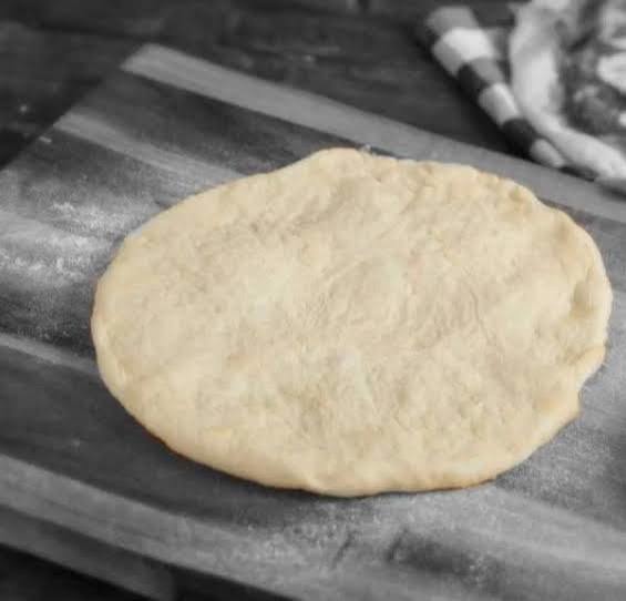 خمیر نیمه آماده پیتزا رو دیگه از بیرون نخر
