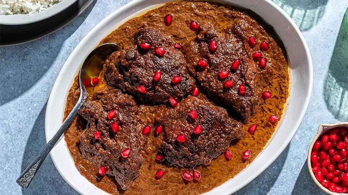 طرز تهیه خورش فسنجان با کدو حلوایی؛ خوش‌طعم و ملس