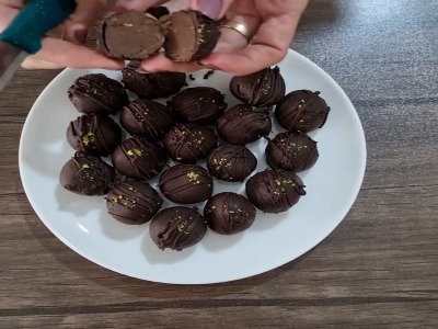 با دوقلم مواد شیرینی خوشمزه درست کنید